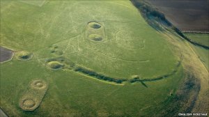 Windmill Hill, a large Neolithic causewayed enclosure in Avebury, was previously thought to have been built around 3700-3100 BC. The new dating shows it was built in 3700-3640 BC