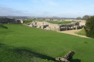 Non-invasive survey methods such as ground penetrating radar have helped archeologist to create a detailed map of Old Sarum without any digging [Credit: Scriniary]
