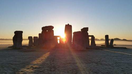 Stonehenge inner circle sunrise tour
